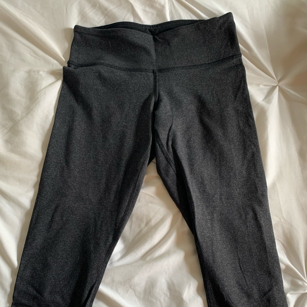 Lululemon Wunder Under Crops size 4